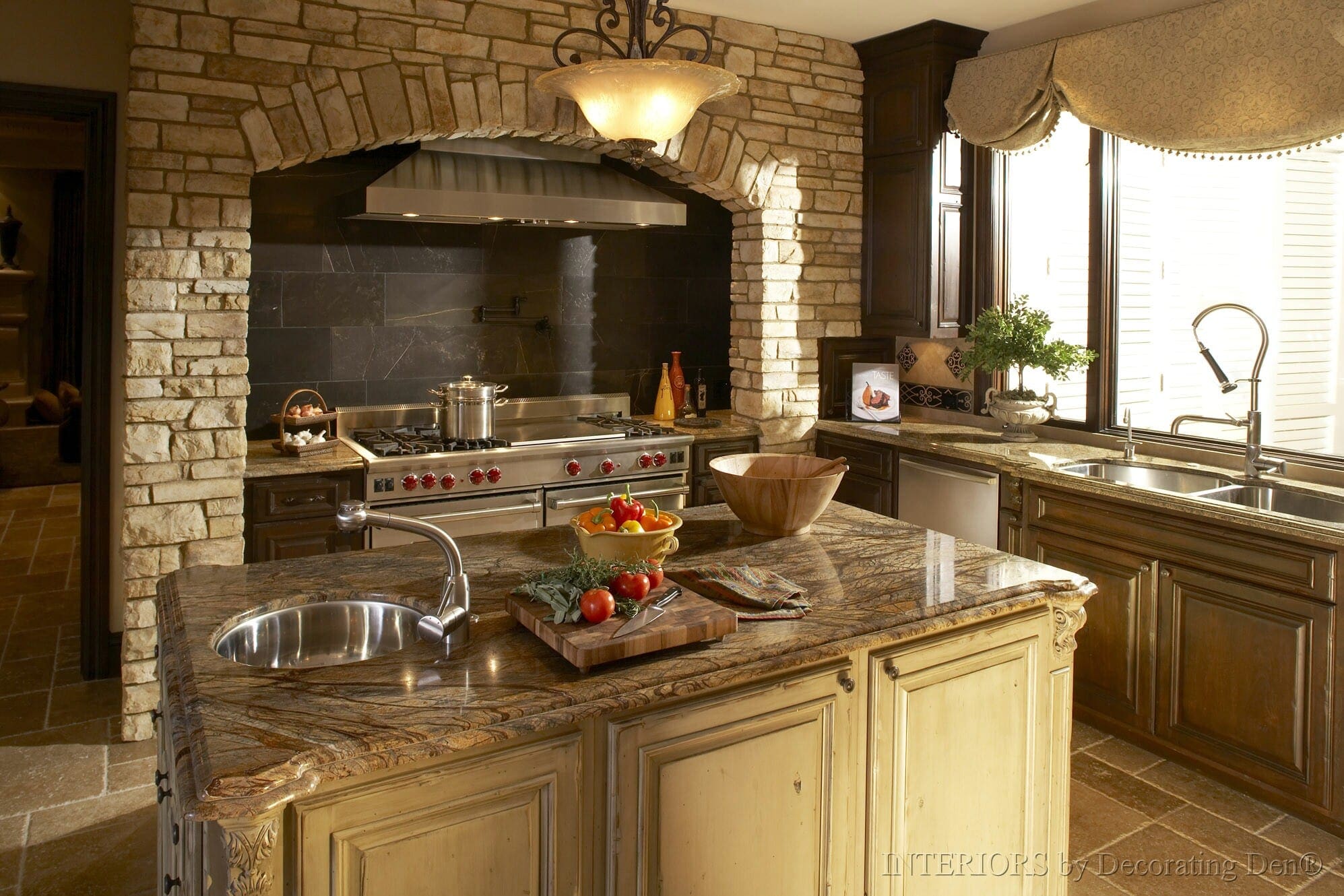 fantastic-kitchen-interior-range-hood